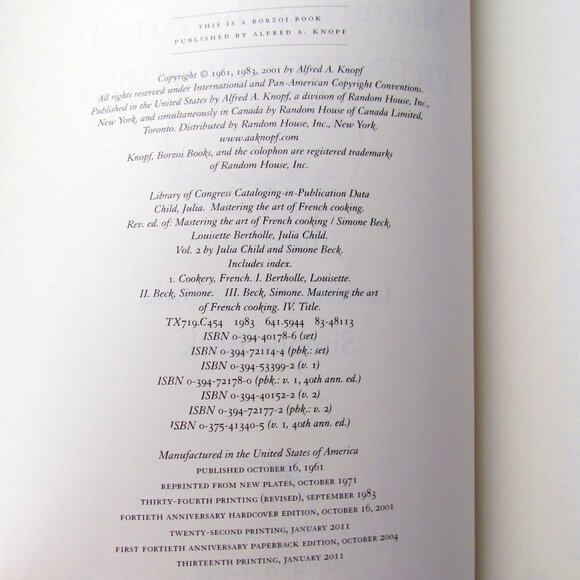 JULIA CHILD FRENCH COOKBOOKS, 2 VOL MASTERING THE ART OF FRENCH COOKING; IN CASE - Picture 5 of 8